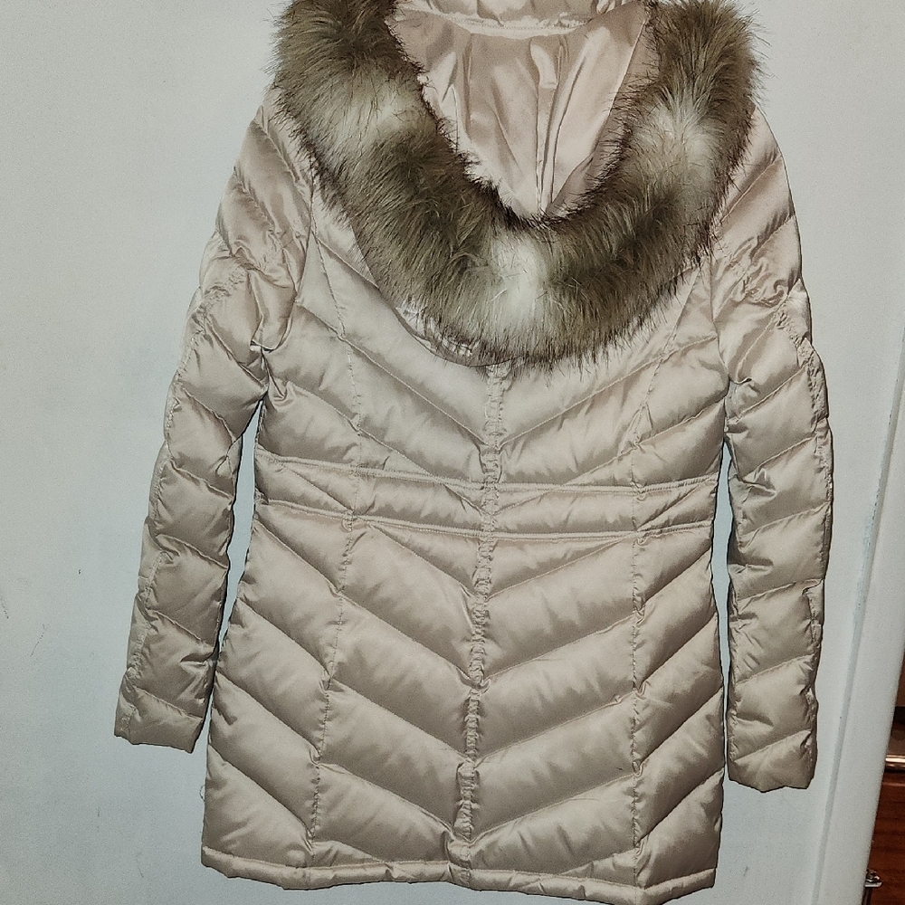 Laundry By Shelli Segal Cream/Beige Puffer Jacket Faux Fur Size M Runs Small